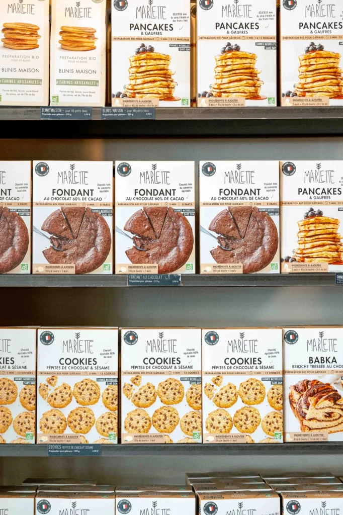 Étagères de préparations pâtissières bio Marlette : pancakes, fondant au chocolat et cookies fait-maison