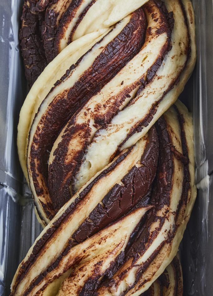 Babka, brioche tressée au chocolat